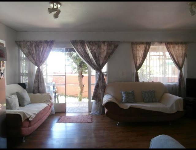 3 BEDROOM CLUSTER FOR SALE IN THE HILL